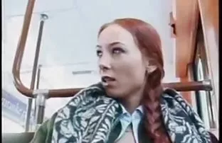 Yaratıcı genç seks parno vidyo adam sokakta misyoner pozisyonda verir, Yüceltilmiş kız,