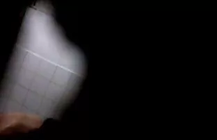 canlandırmaya karar verdi, ama bu adamın ihtiyacı olan tek şey seks video grup olduğunu