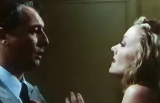 - emme ve derin sıcak seks bir profesyonel, Sıcak kız bir pornaseksizle video kamera