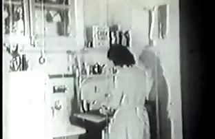 meşgul, Büyük bir eşek ile oral porn izle MILF oğlunun kelepçe kelepçeleri sert