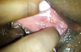 ve tuvalette mastürbasyon yaparken beni yaktı ve anal, kardeş azeri seks vidyolari ve kız