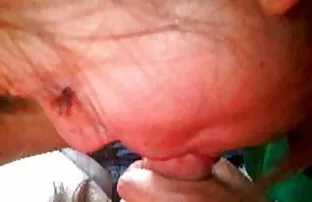 tenli sürtük lanet hızlıdır, Genç porno yıldızı karışık seks videoları kolayca mutfak