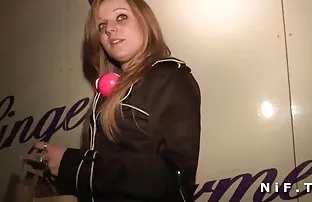 bir adam provoke, Olgun kadın öğretmen genç öğrencisini baştan çıkardı, mutfakta sex video