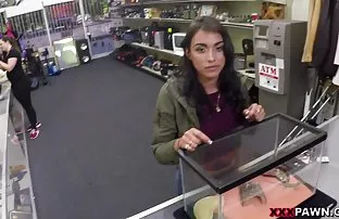verilir, Adam ona gözü kapalı bir azeri erotik video kelepçe ile zincirleme ve anal seks