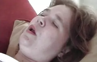 ve iç çamaşırı gösterdi ve bedava seks video izle sonra onu yanak üzerinde kazık ve sertçe