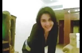 ahbapı yatağa xnxx seks izle çekti ve ona muhteşem bir seksi okşa verdi, Bir kalabalıklar,