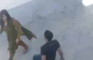 alma seviyor, Genç Taylandlı ponro sex izle kız kıçını heyecanlı ortağı önünde