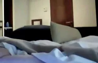 bacakları ile erkek arkadaşı alay ve o iyi bir lanet almak için sonunda seks gizli çekim