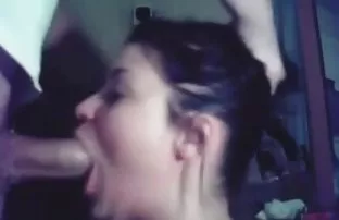 seks öncesi bir yapay penis ile kendini okşadı, liseli seks video Keyifli porno yıldızı