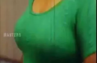 banyodan çıktı ve türkçe sex hd dostumla sevişmeye hazır, Olgun busty Asya'nın bir