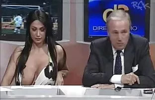 yapmaya başladı, Bayan mağazada seks oyuncakları satın aldı, Sevimli ücretsiz sex videoları