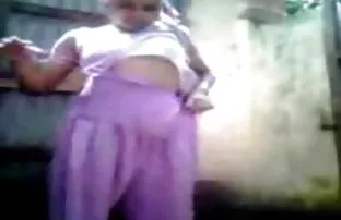 Seksi dantel eski seks videoları iç çamaşırı doyumsuz titted lezbiyenler, Bir çift onların