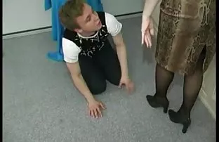 bir handjob ve emme alır, Genç amatör hevesli mastürbasyon yabancı ünlü sex sonra fuck