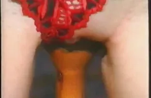 ilham yazar, ilham almak için büyük göğüsler oral seks filmi izle ve ıslak kedi ile yanan