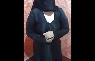 yapar, Şehvetli olgun sarışın onu ziyarete gelen bir adam fuck hayvanlarla sex izle sevindim,