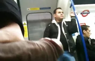 kocasının dick merdivenlerde alır, Genç türkçe video sex karısı utanmazca yaşlı kocasının