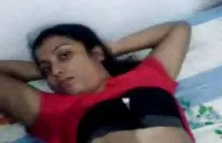 bir delik sahipliğini alır ve bedava azeri sex indir onu sert sikikleri, Gizemli kız anal deliğe